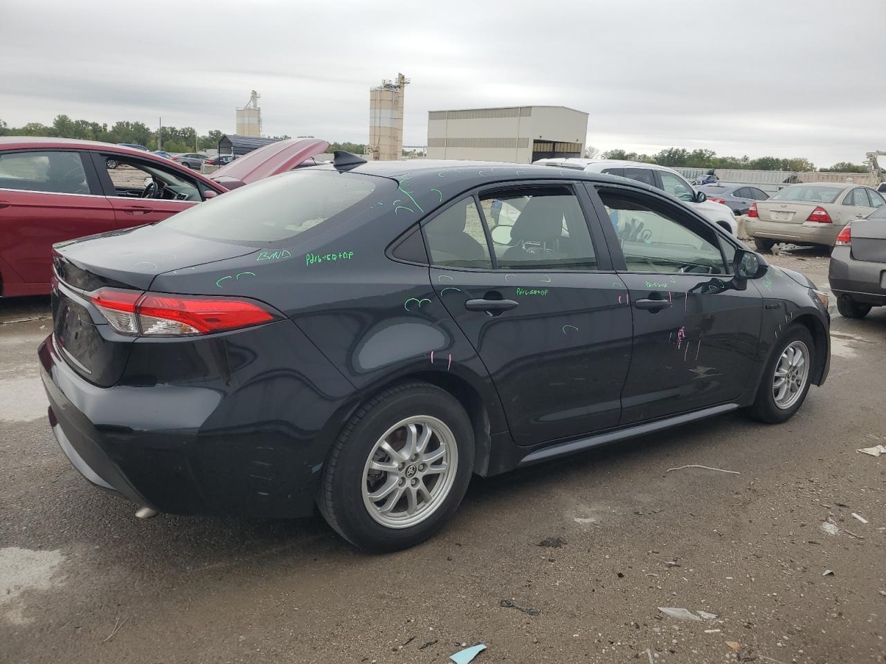 2021 TOYOTA COROLLA LE - Image 3