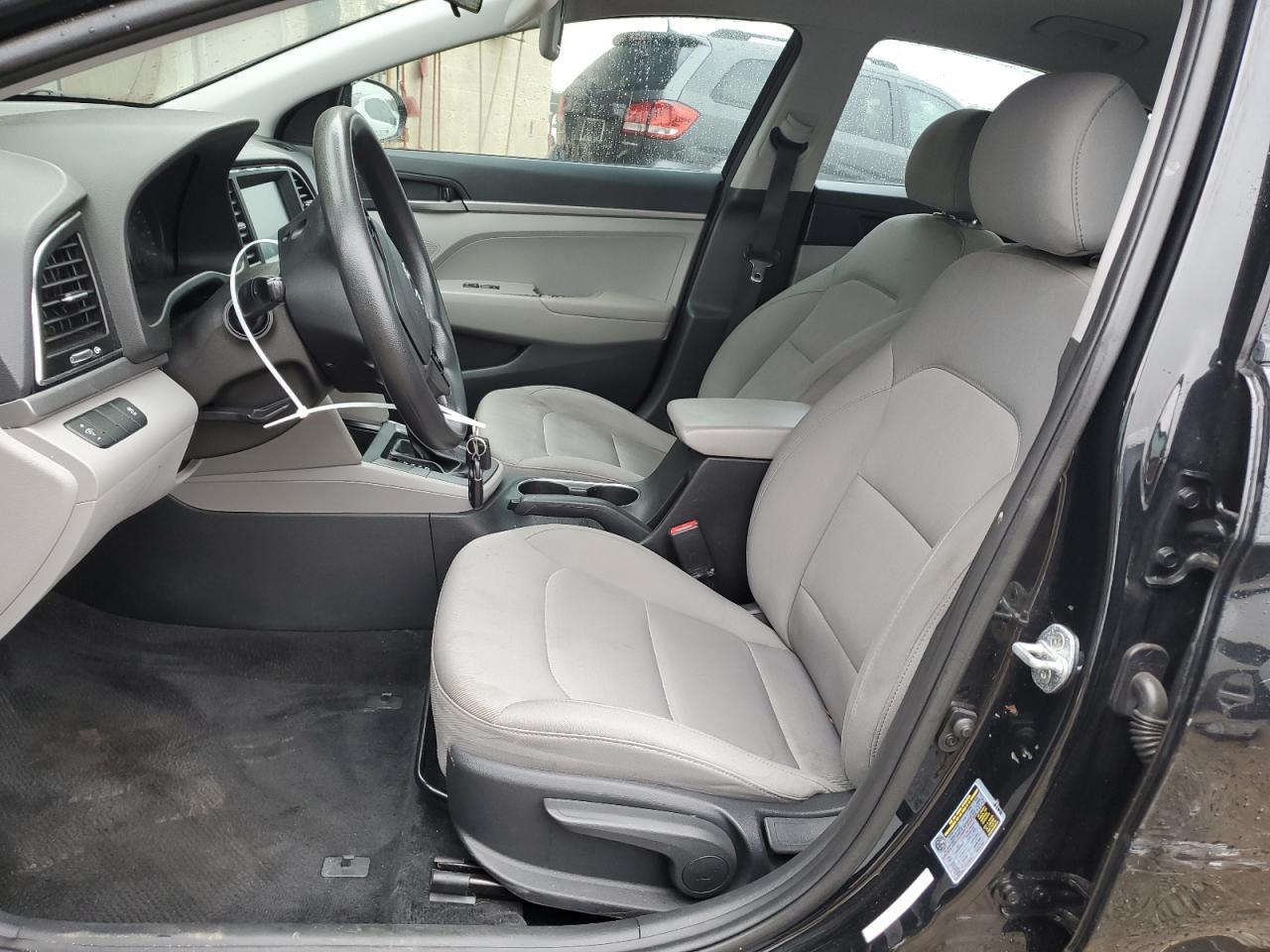 2018 HYUNDAI ELANTRA SE - Image 7