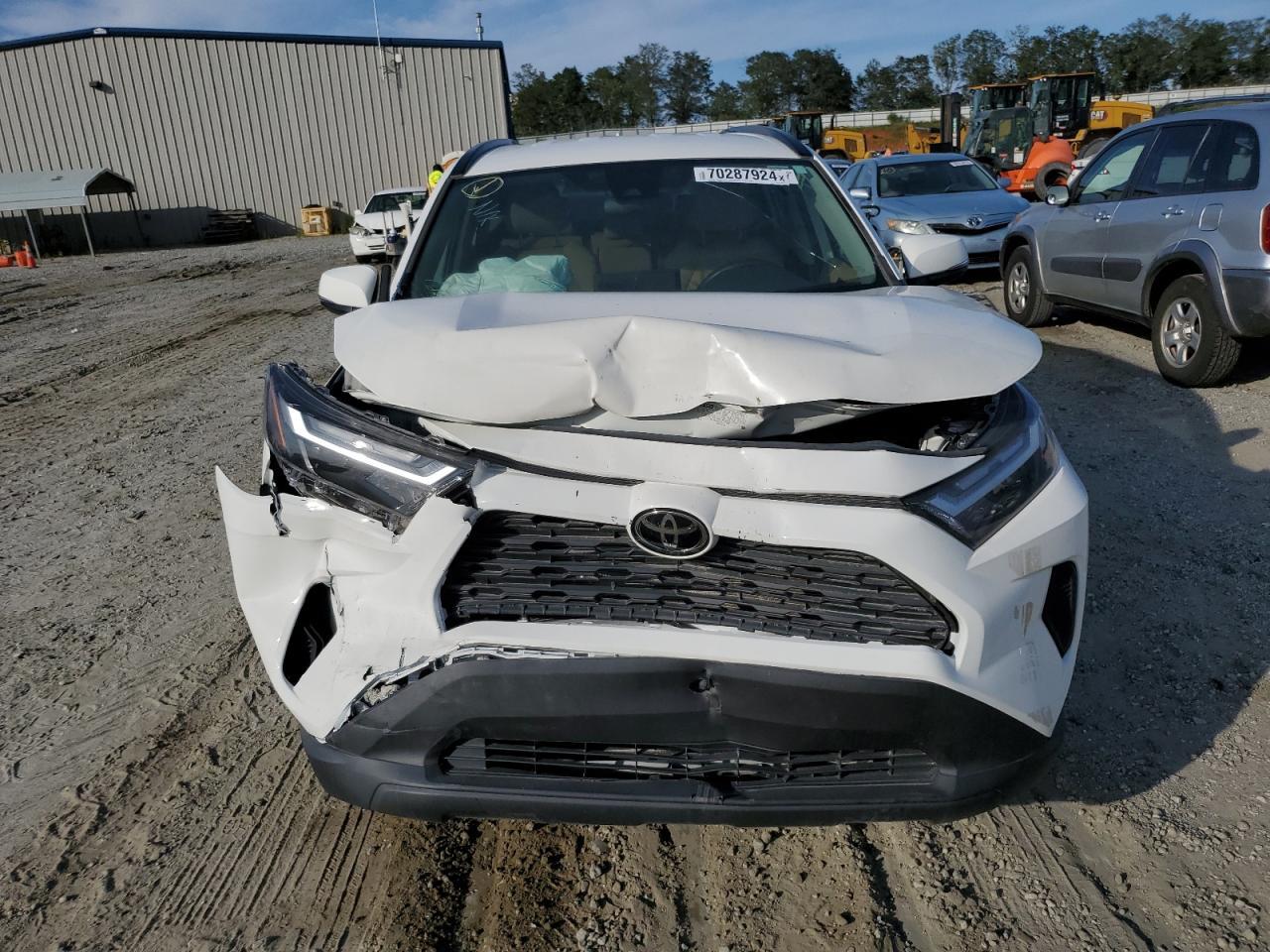 2022 TOYOTA RAV4 XLE - Image 5
