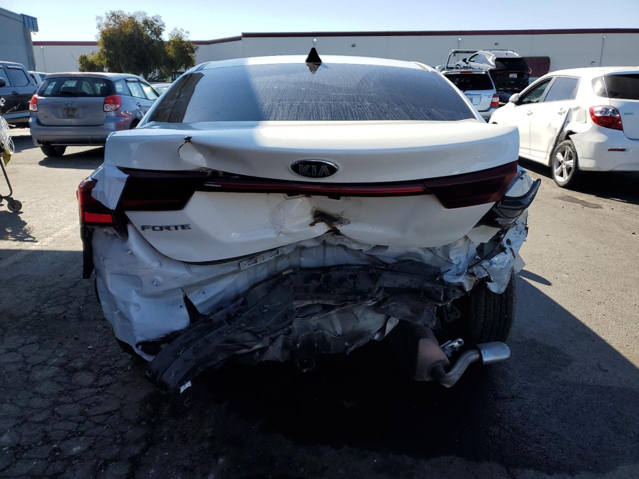 2021 KIA FORTE FE - Image 6