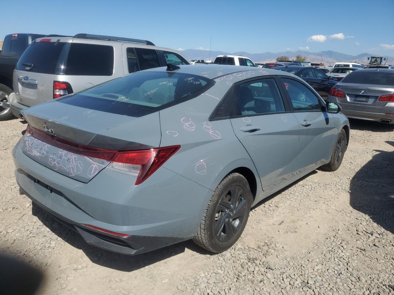 2022 HYUNDAI ELANTRA SE - Фото 3