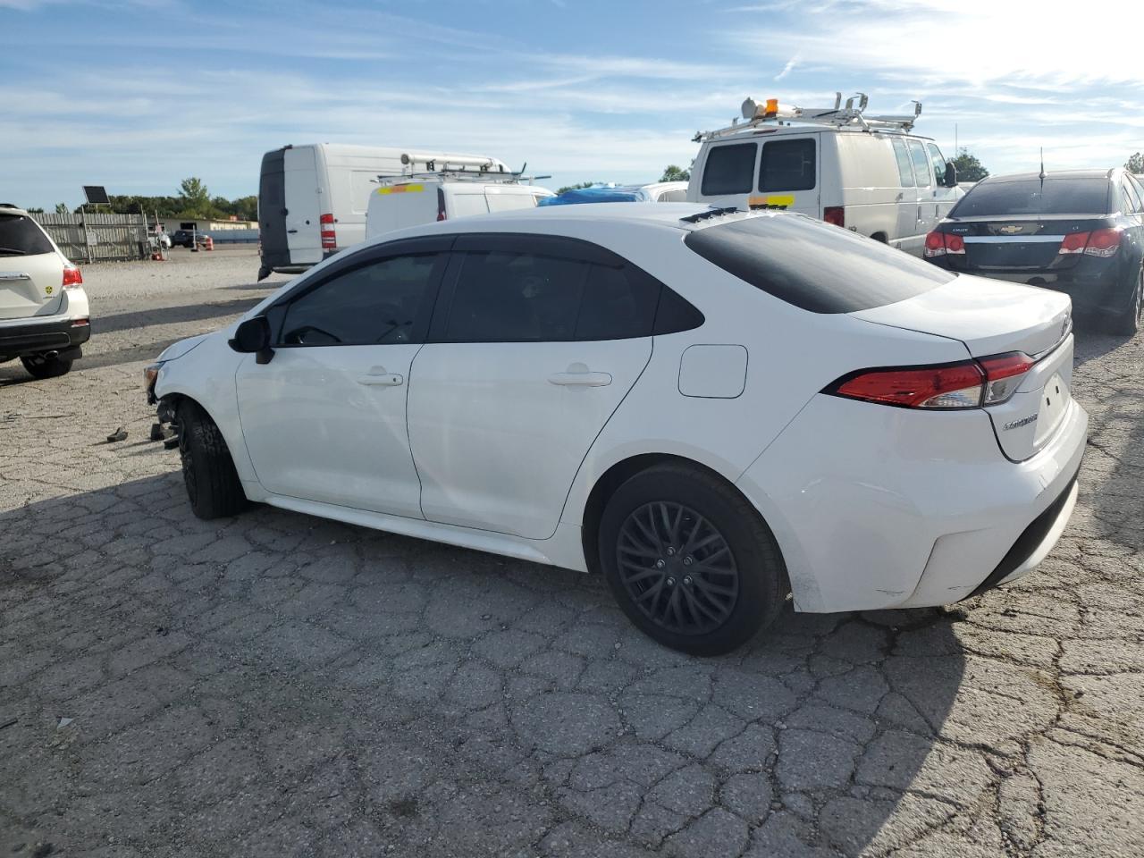 2021 TOYOTA COROLLA LE - Фото 2