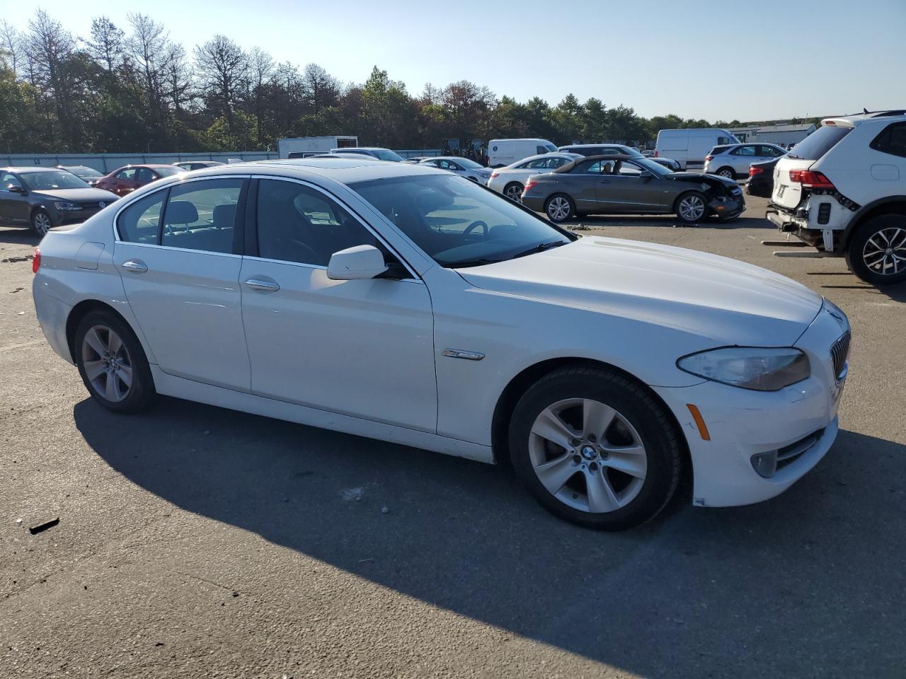 2013 BMW 528 XI - Image 4
