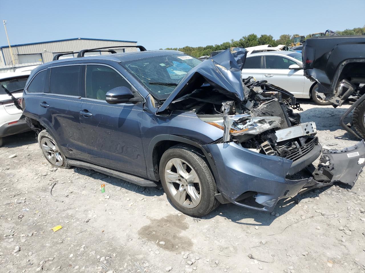 2015 TOYOTA HIGHLANDER - Image 4