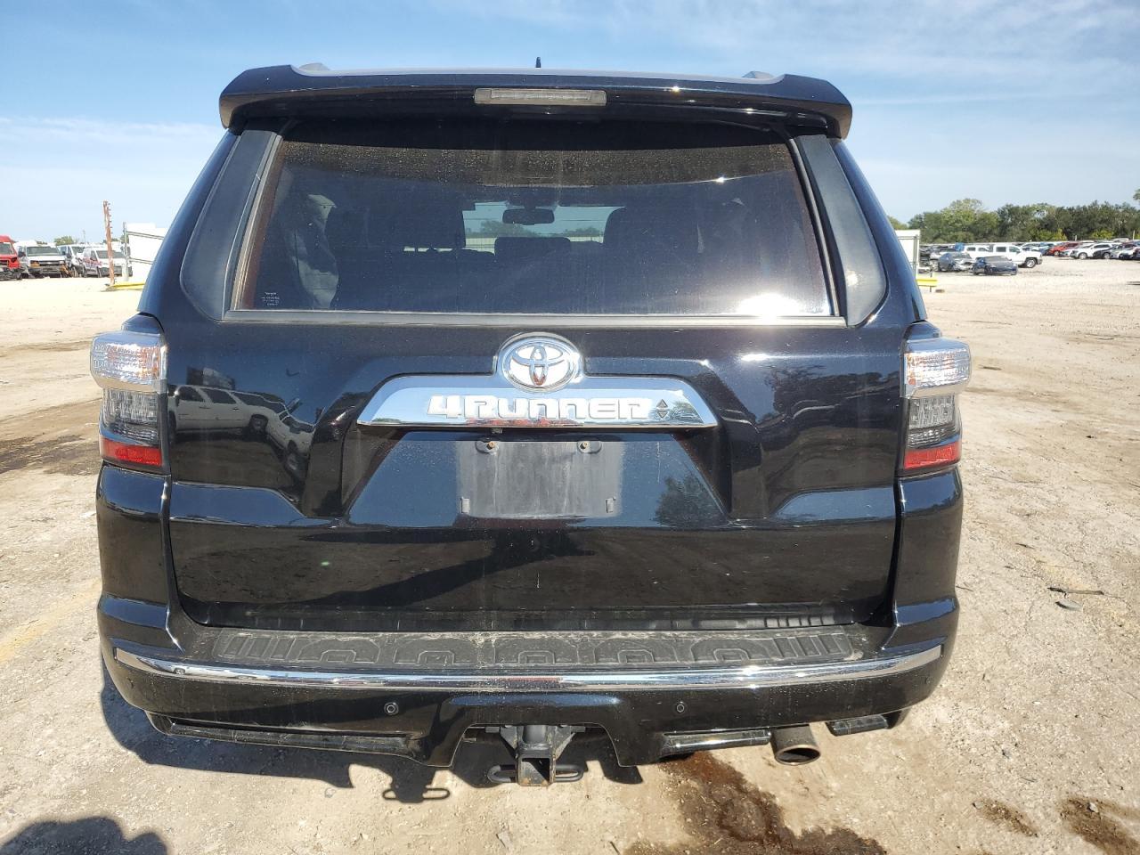 2017 TOYOTA 4RUNNER SR - Фото 6