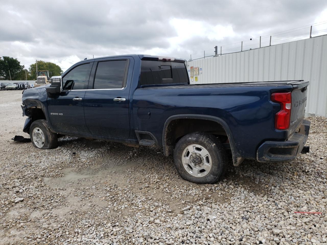 2020 CHEVROLET SILVERADO - Image 2