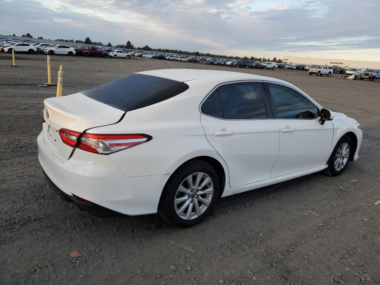 2018 TOYOTA CAMRY L - Image 3