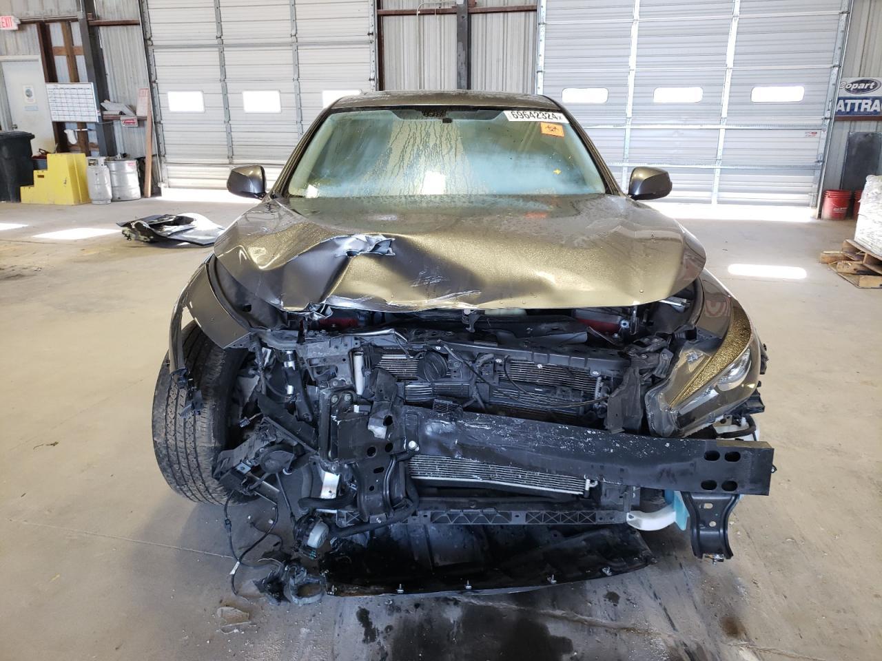 2018 INFINITI Q50 LUXE - Image 5