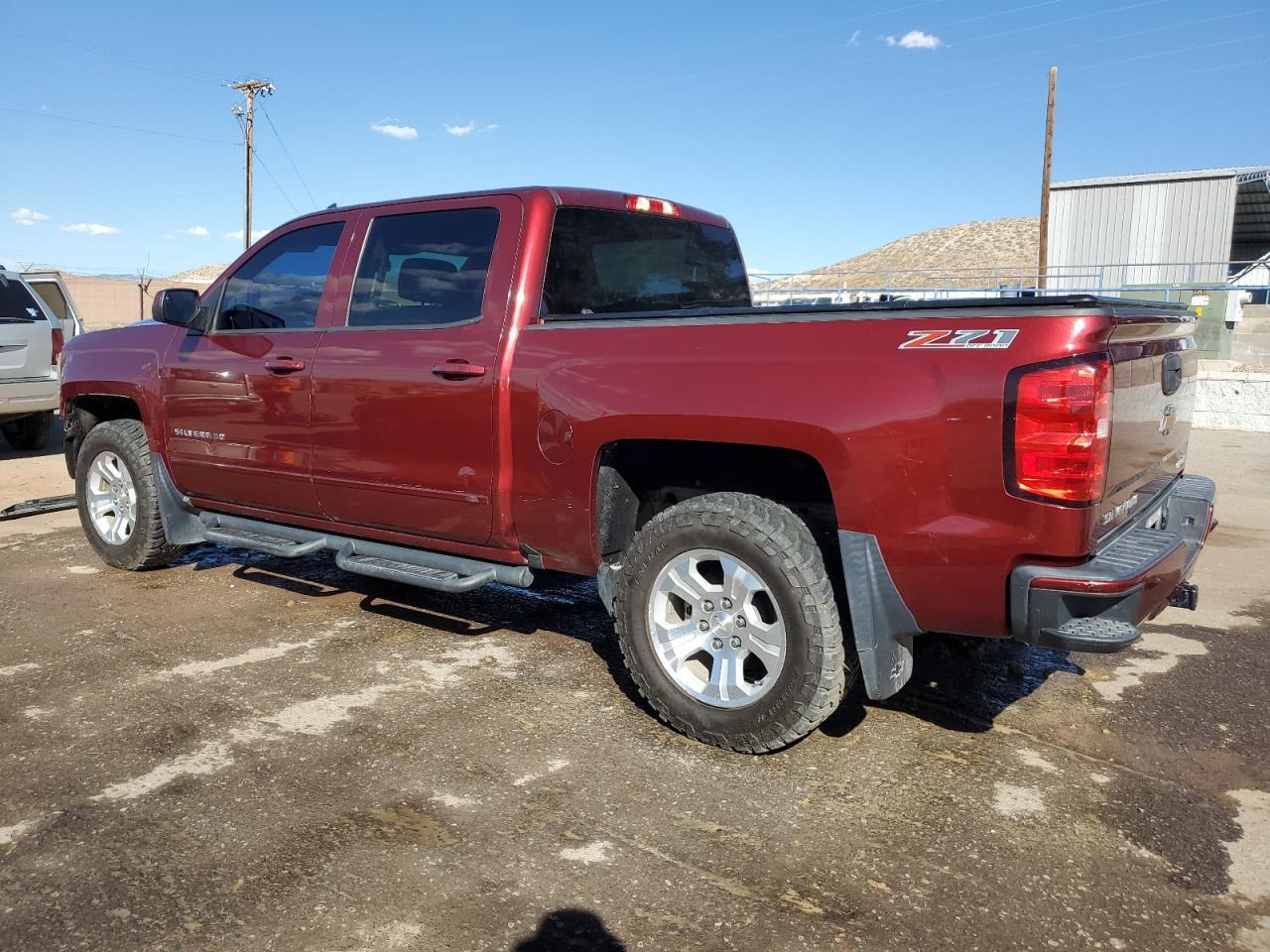 2017 CHEVROLET SILVERADO - Image 2