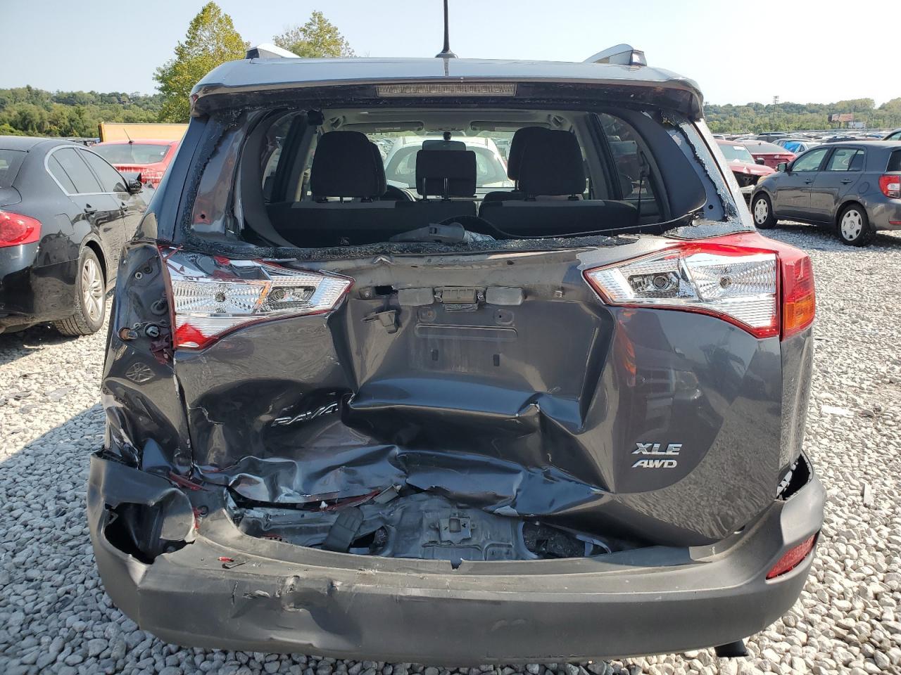 2015 TOYOTA RAV4 XLE - Фото 6