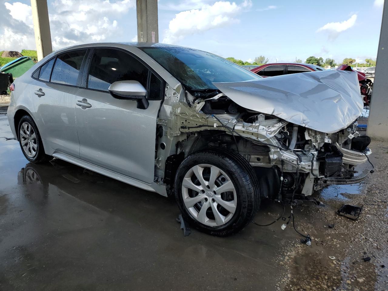 2021 TOYOTA COROLLA LE - Фото 4