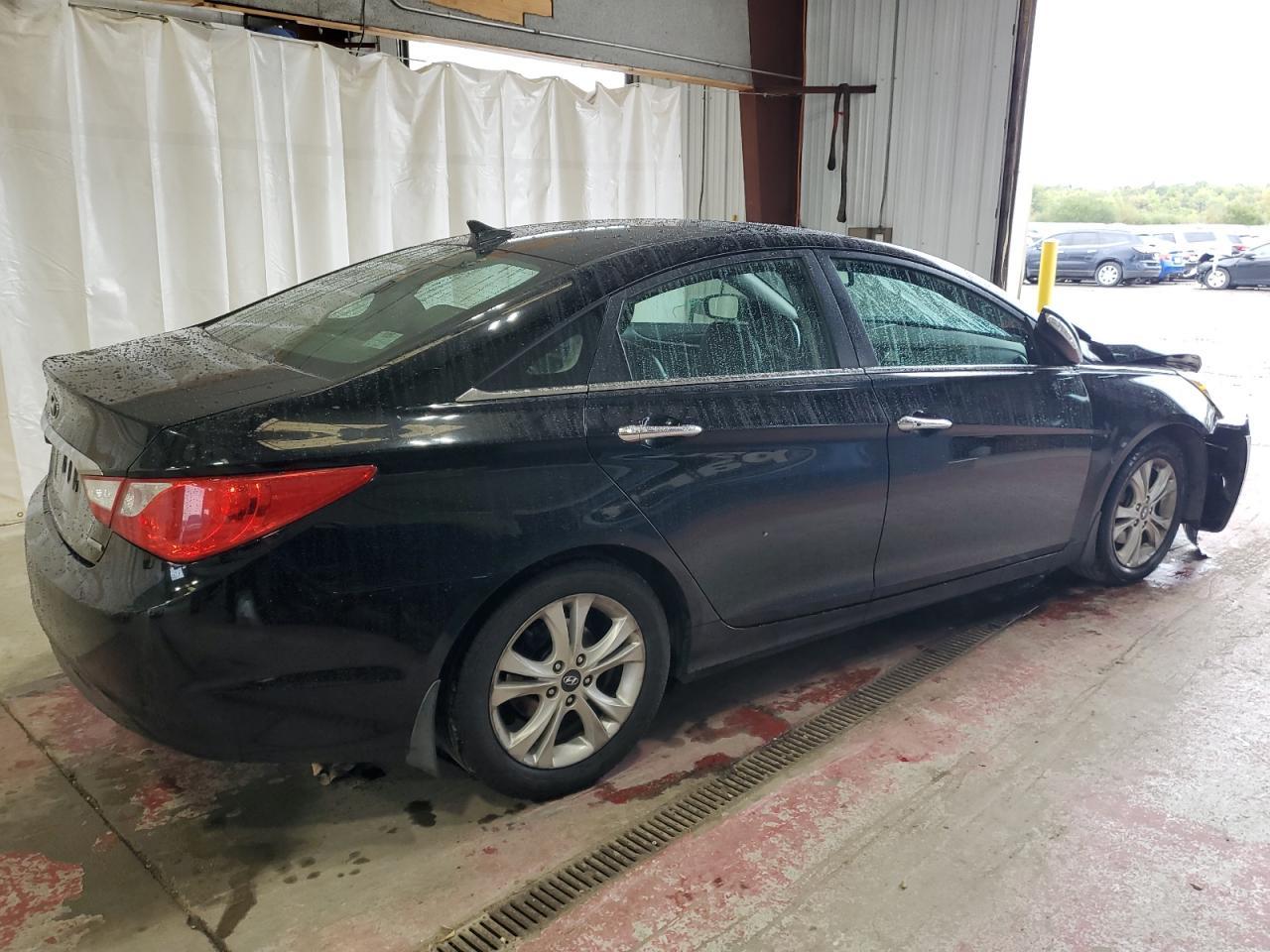 2011 HYUNDAI SONATA SE - Image 3