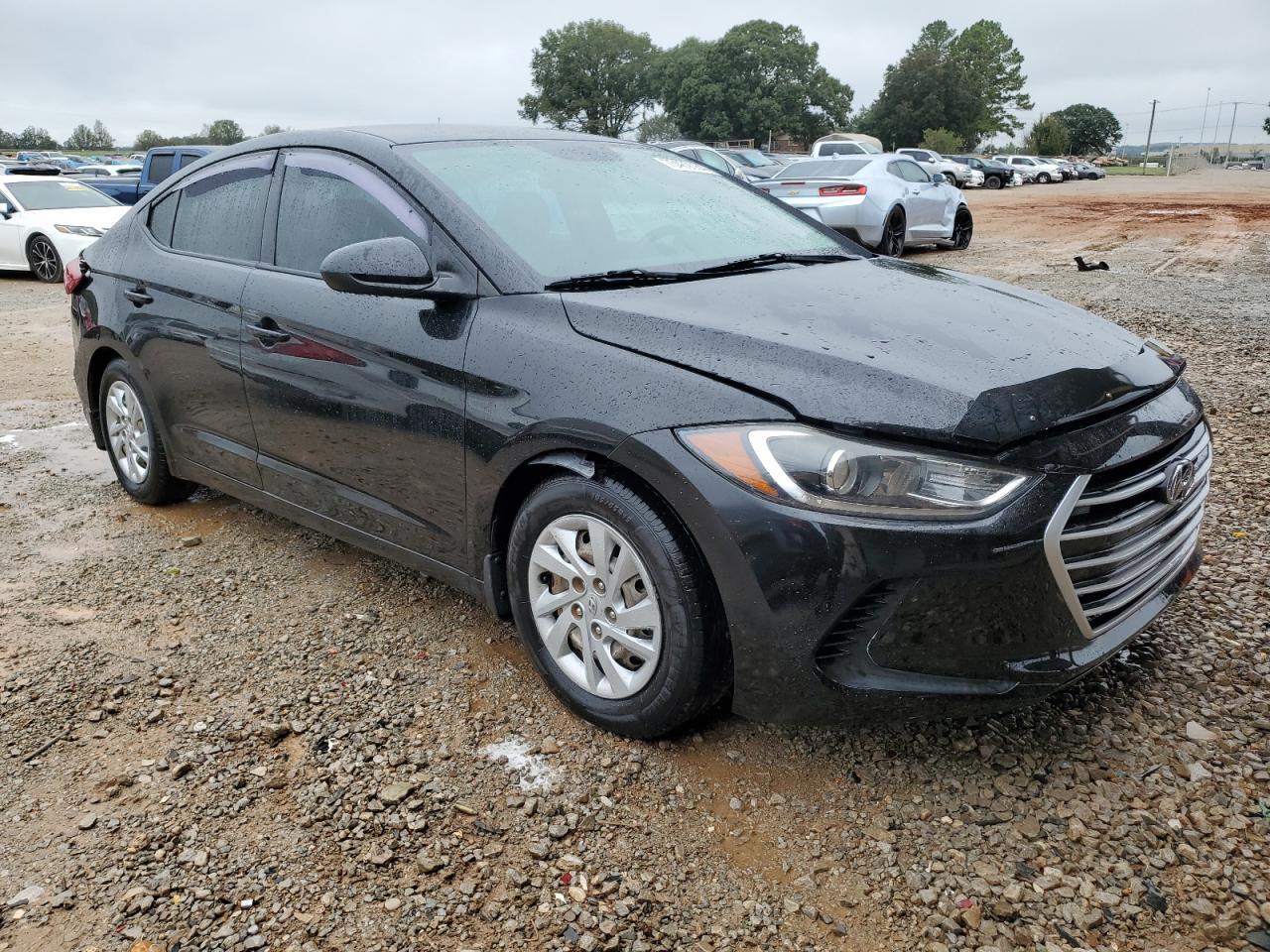 2018 HYUNDAI ELANTRA SE - Image 4