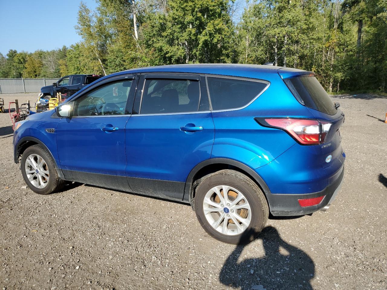 2017 FORD ESCAPE SE - Image 2