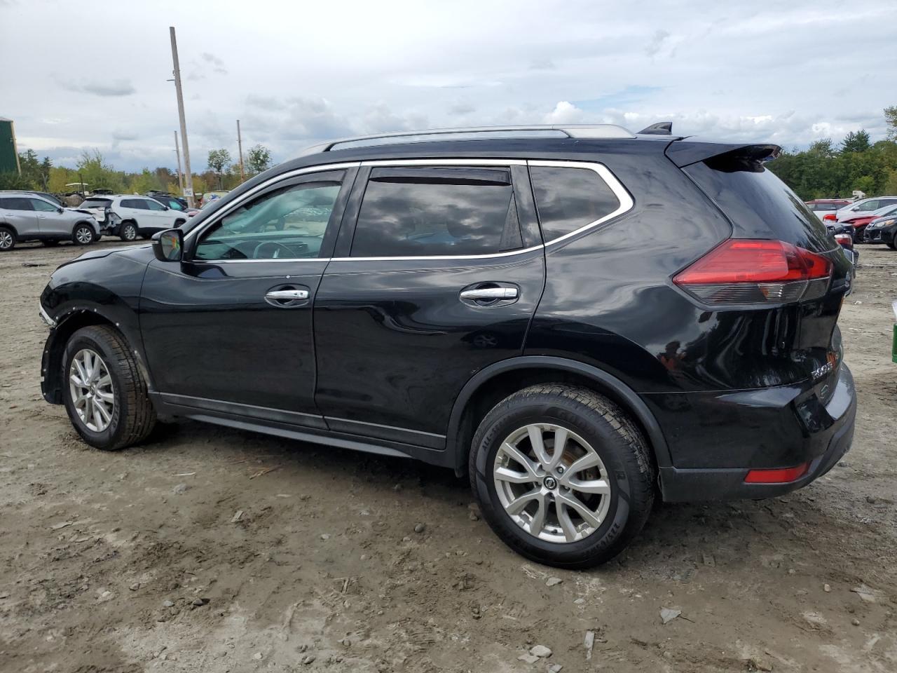 2017 NISSAN ROGUE SV - Фото 2