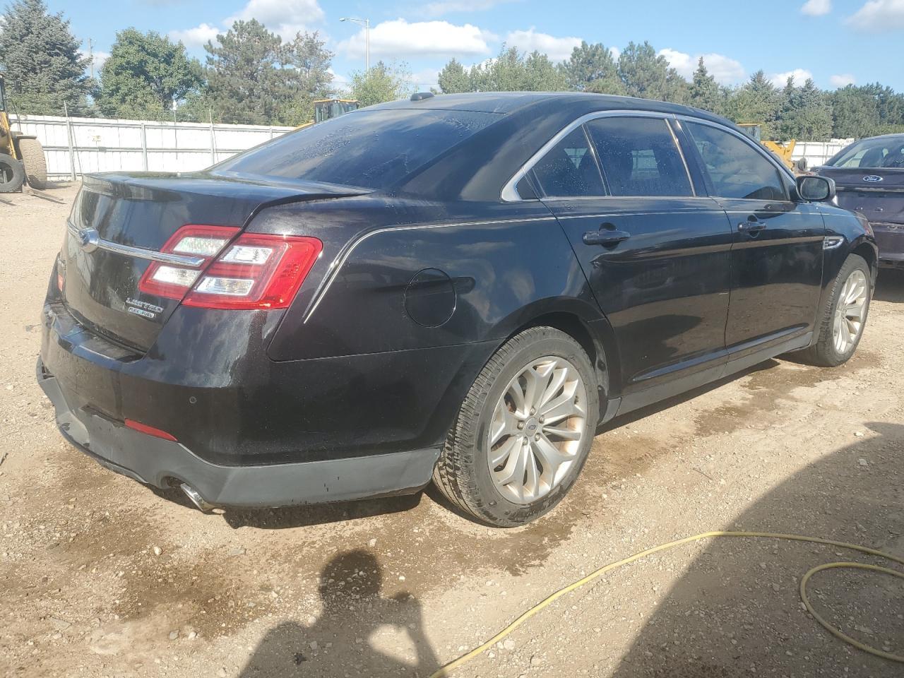 2013 FORD TAURUS LIM - Image 3