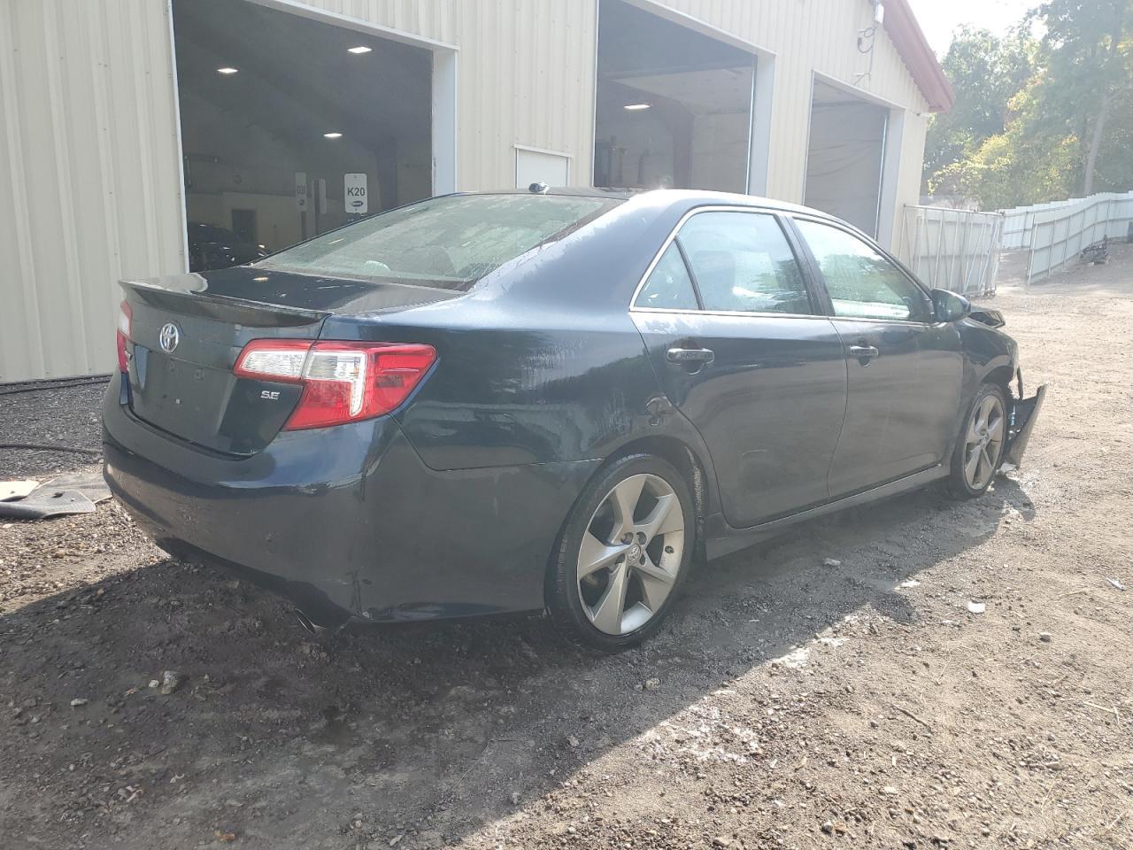 2014 TOYOTA CAMRY L - Image 3