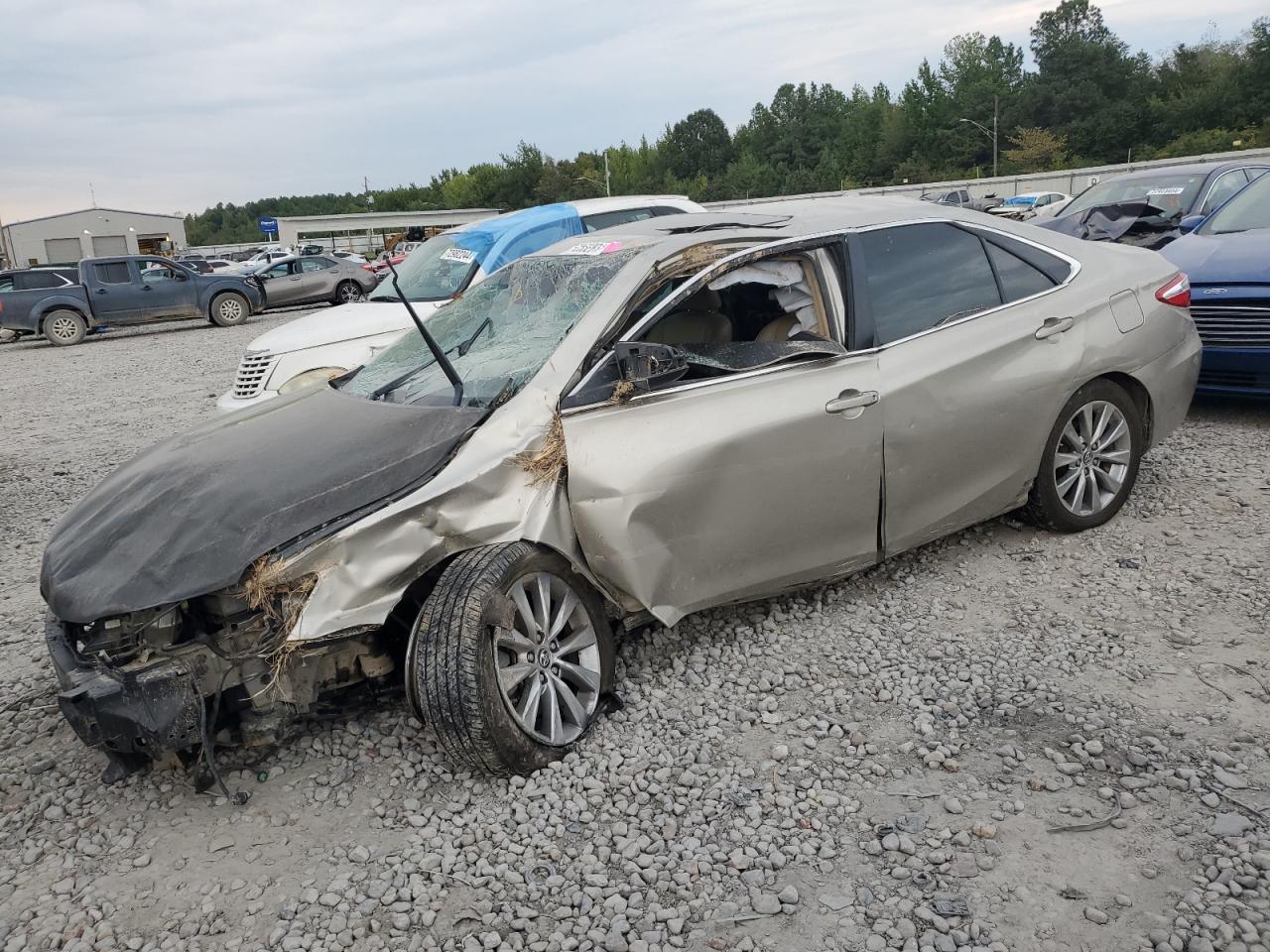 2015 TOYOTA CAMRY LE