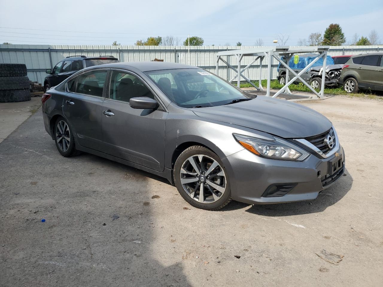 2017 NISSAN ALTIMA 2.5 - Image 4