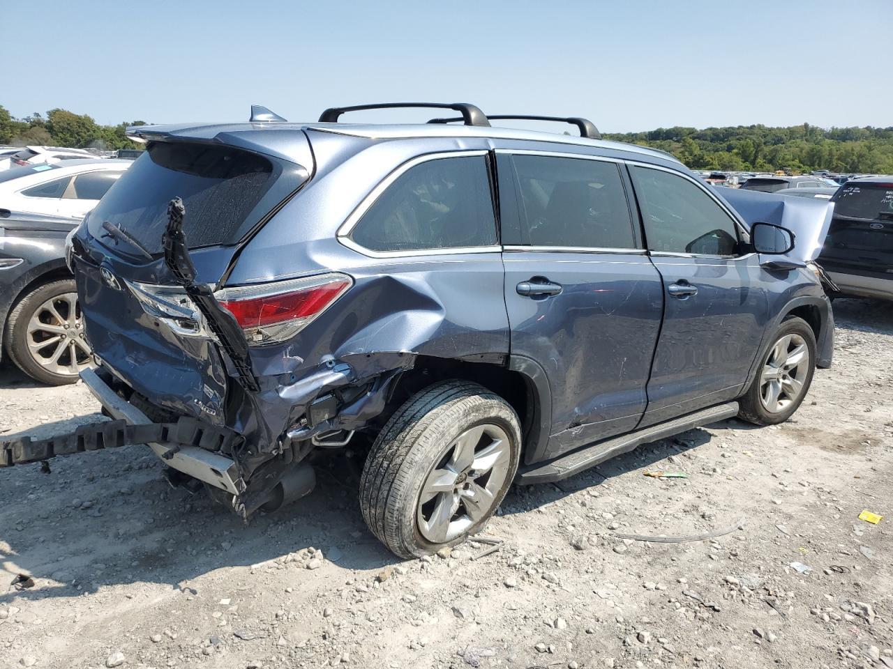 2015 TOYOTA HIGHLANDER - Image 3
