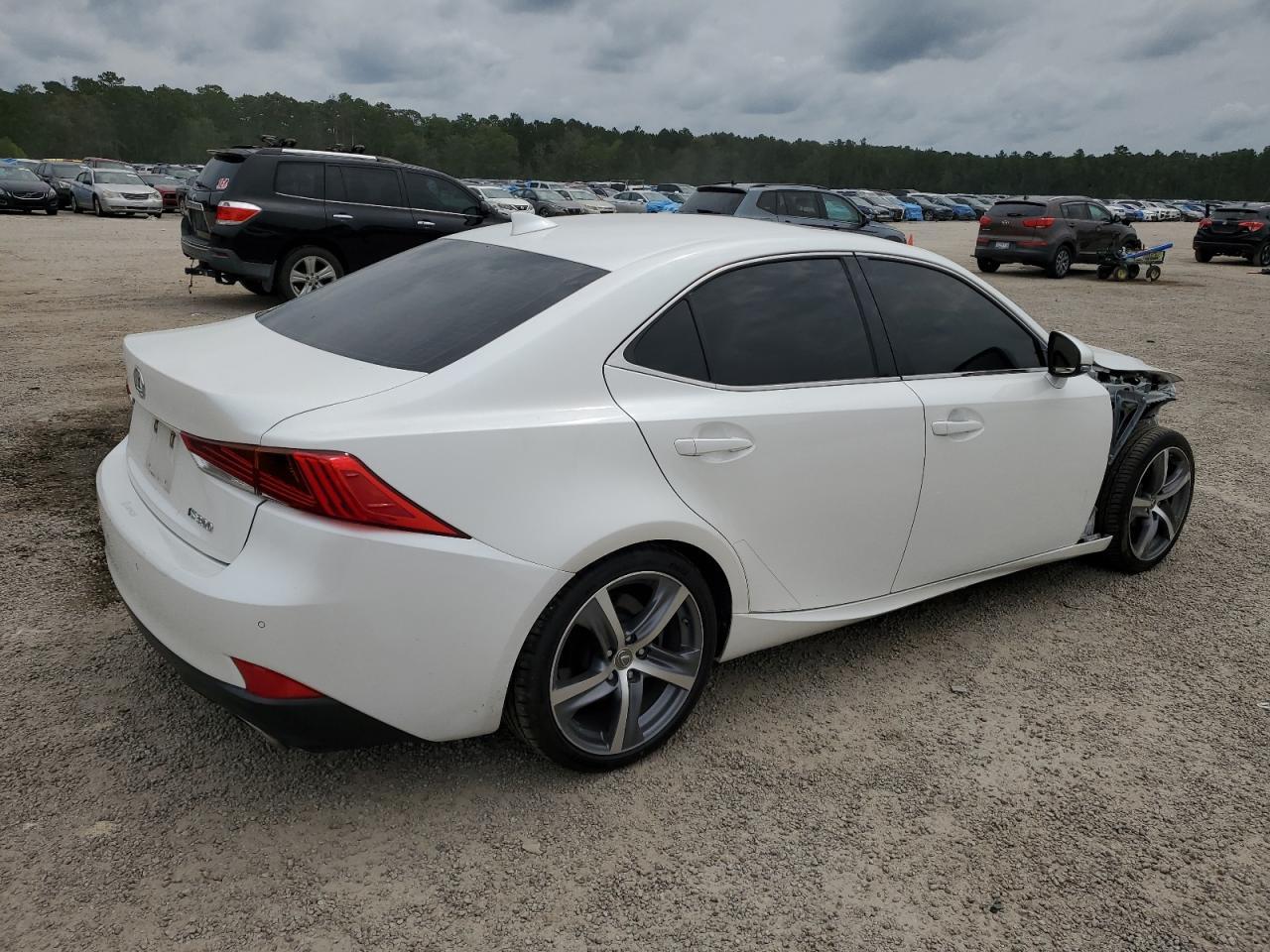 2018 LEXUS IS 300 - Image 3