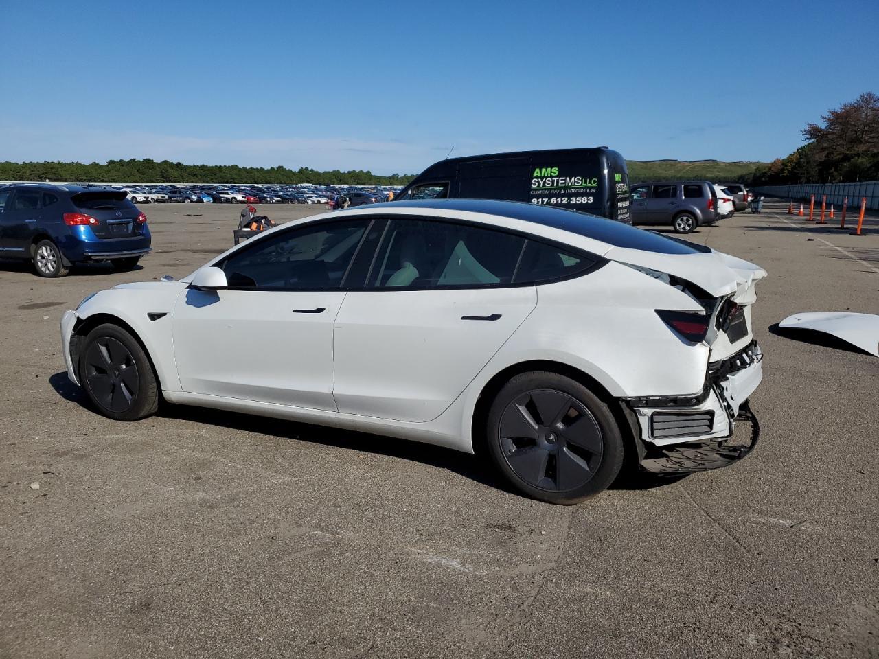 2022 TESLA MODEL 3 - Image 2