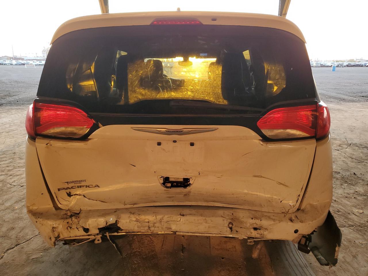 2017 CHRYSLER PACIFICA T - Image 6