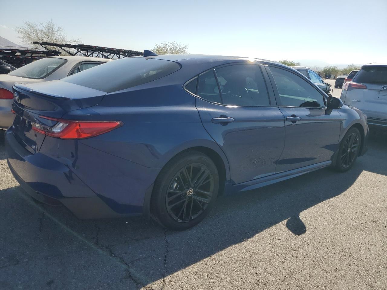 2025 TOYOTA CAMRY XSE - Фото 3
