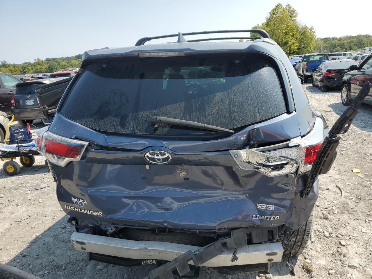 2015 TOYOTA HIGHLANDER - Image 6