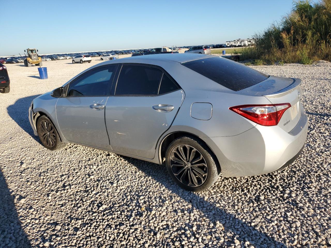 2015 TOYOTA COROLLA L - Image 2