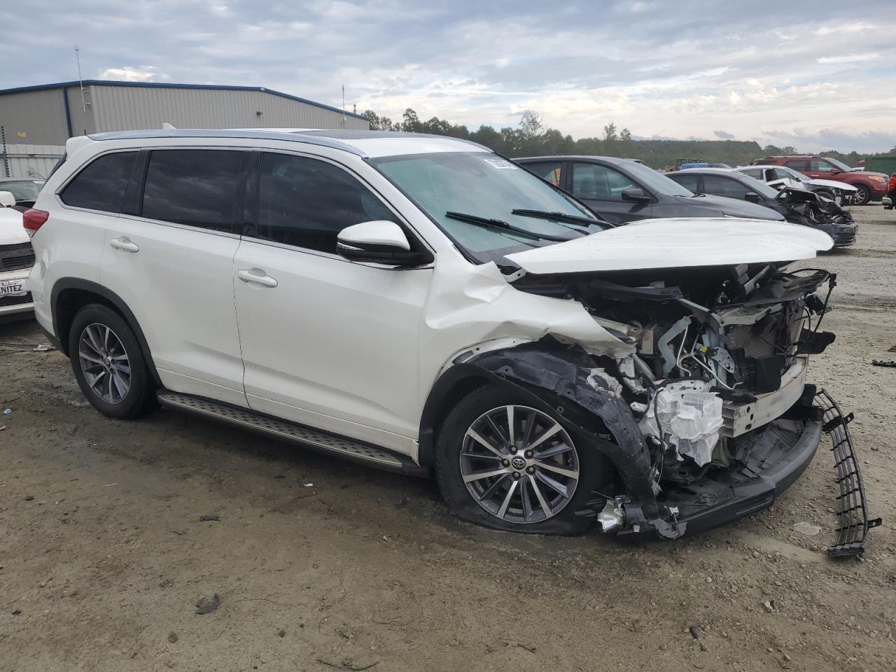 2018 TOYOTA HIGHLANDER - Фото 4