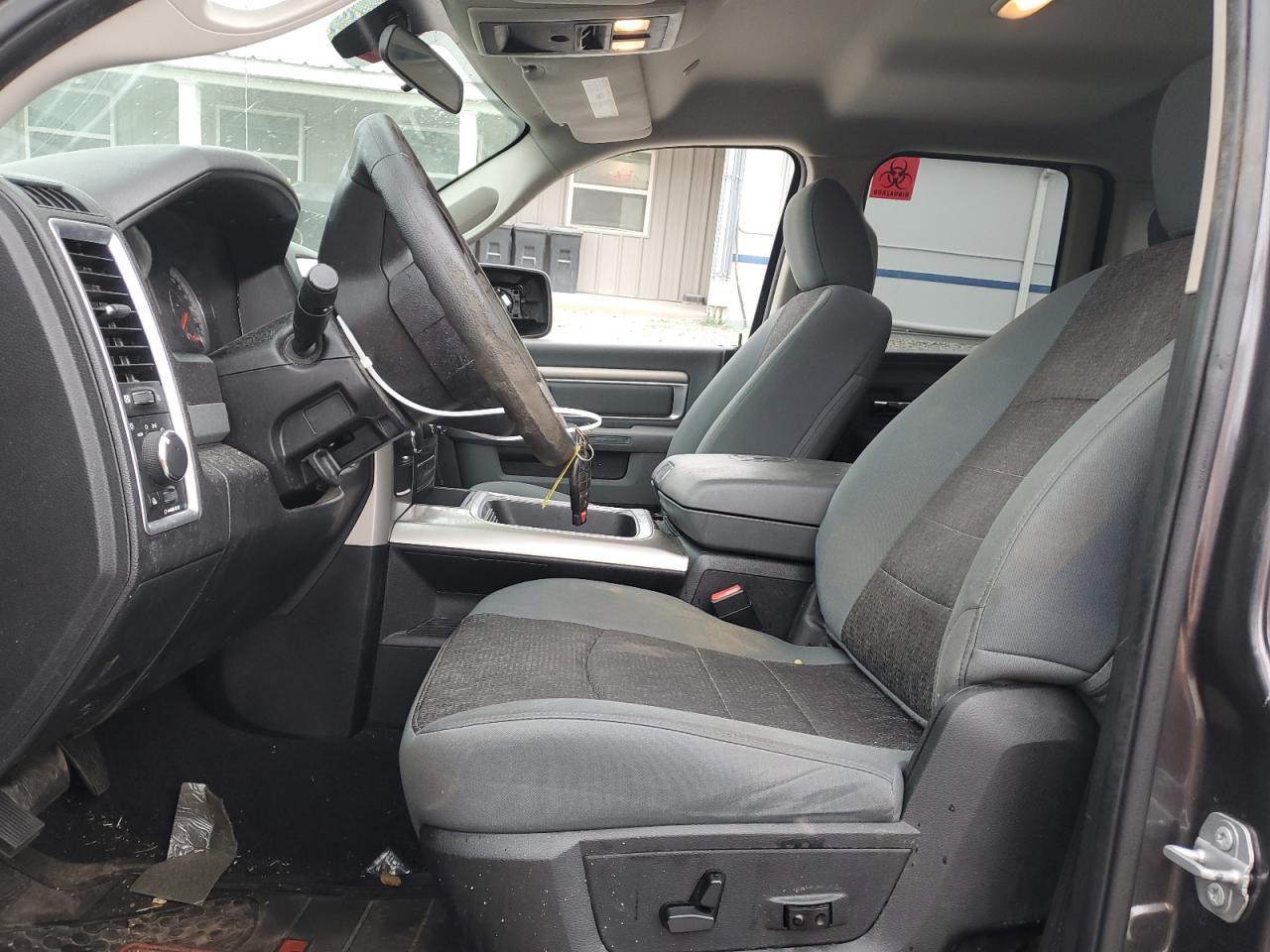 2017 RAM 1500 SLT - Image 7