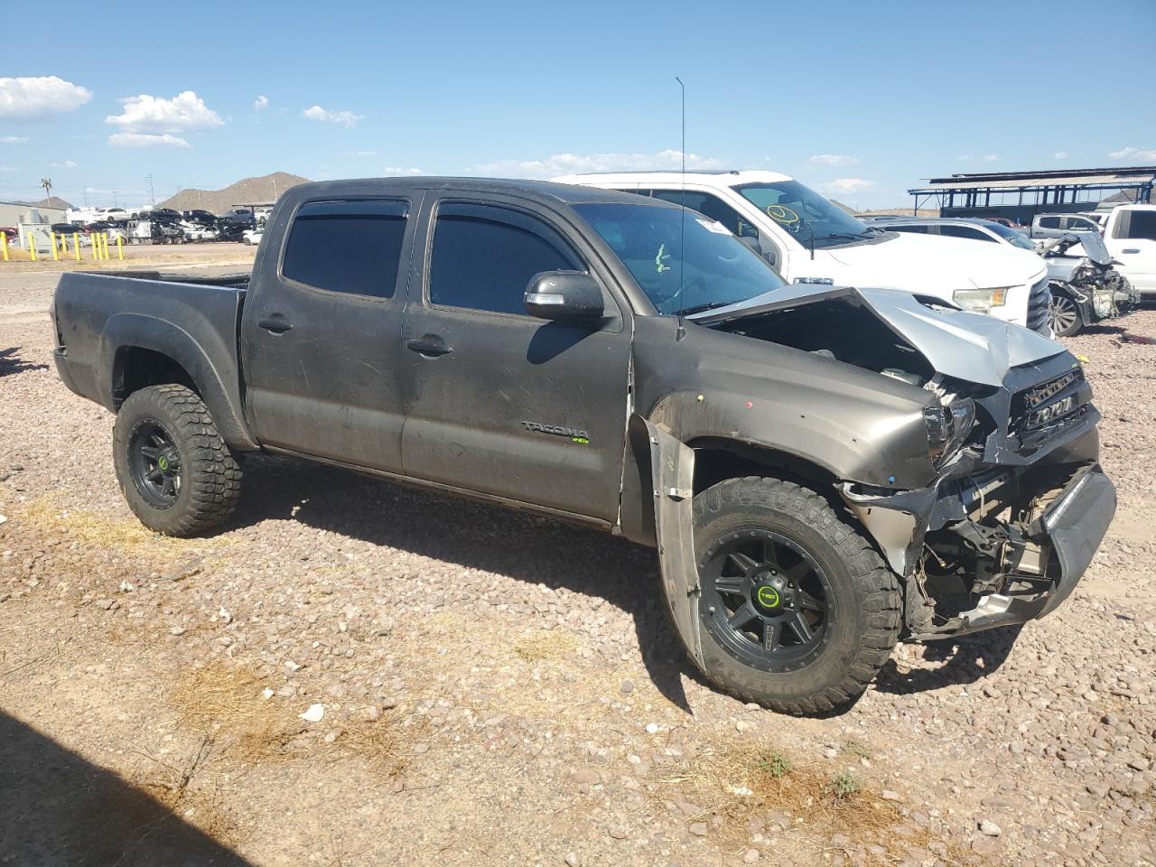2013 TOYOTA TACOMA DOU - Image 4