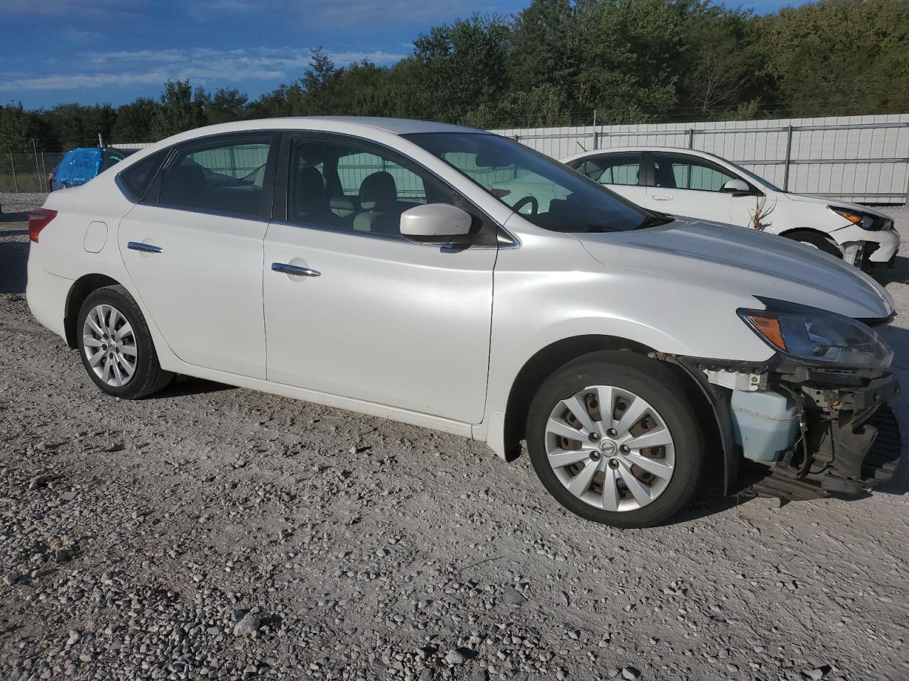2017 NISSAN SENTRA - Фото 4