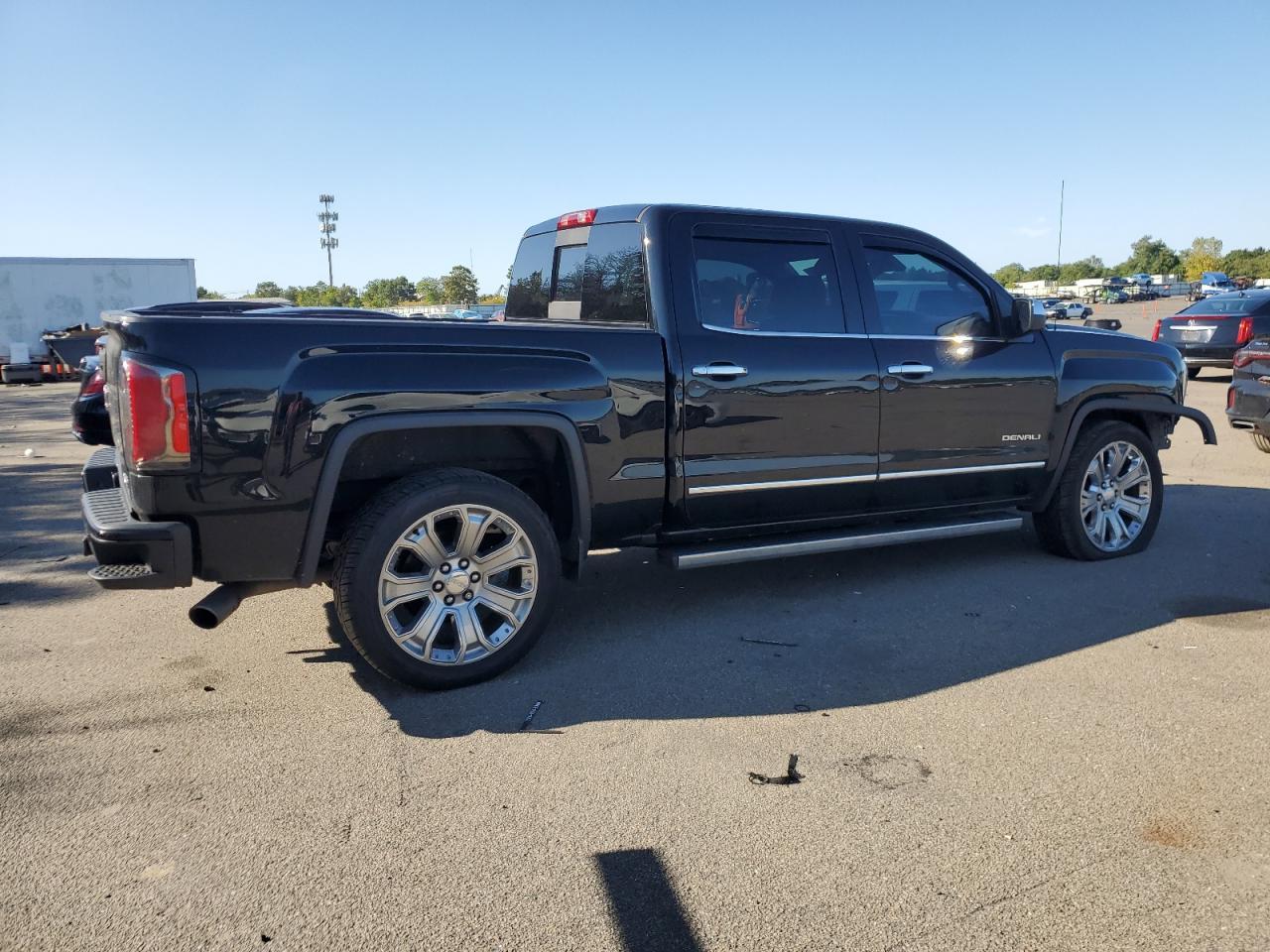 2018 GMC SIERRA K15 - Фото 3