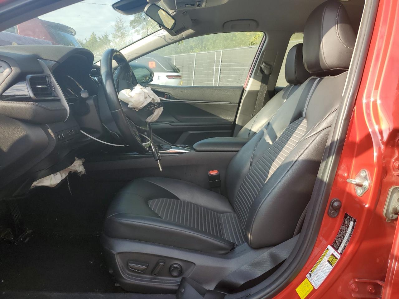 2020 TOYOTA CAMRY SE - Image 7