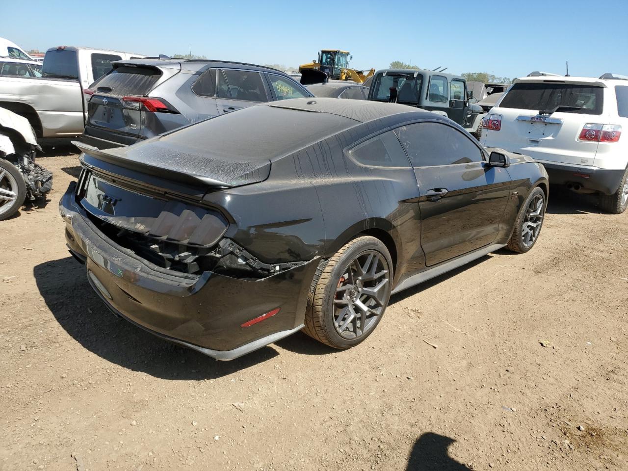 2016 FORD MUSTANG GT - Фото 3