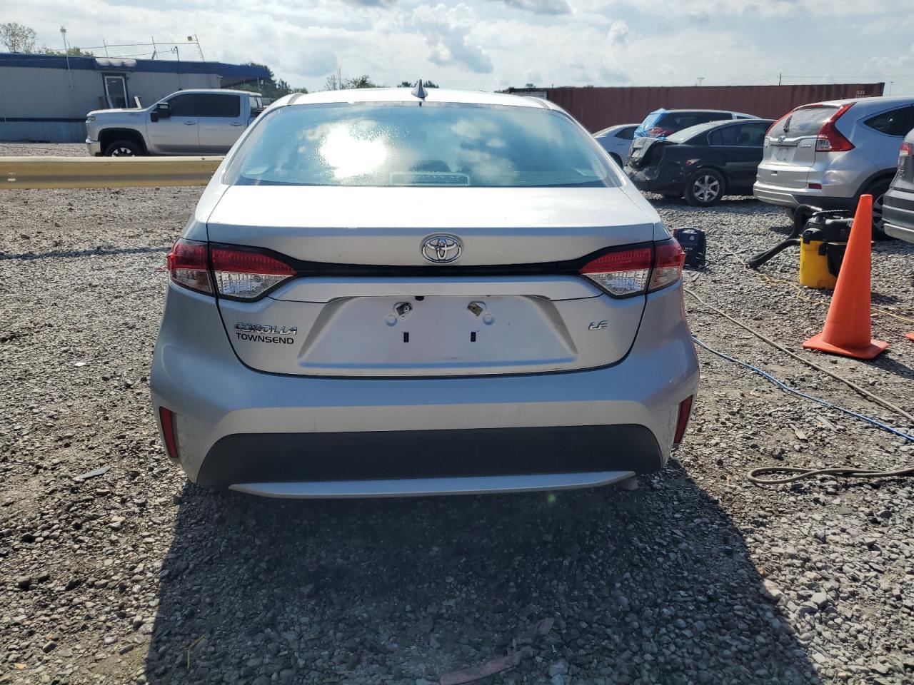 2022 TOYOTA COROLLA LE - Фото 6