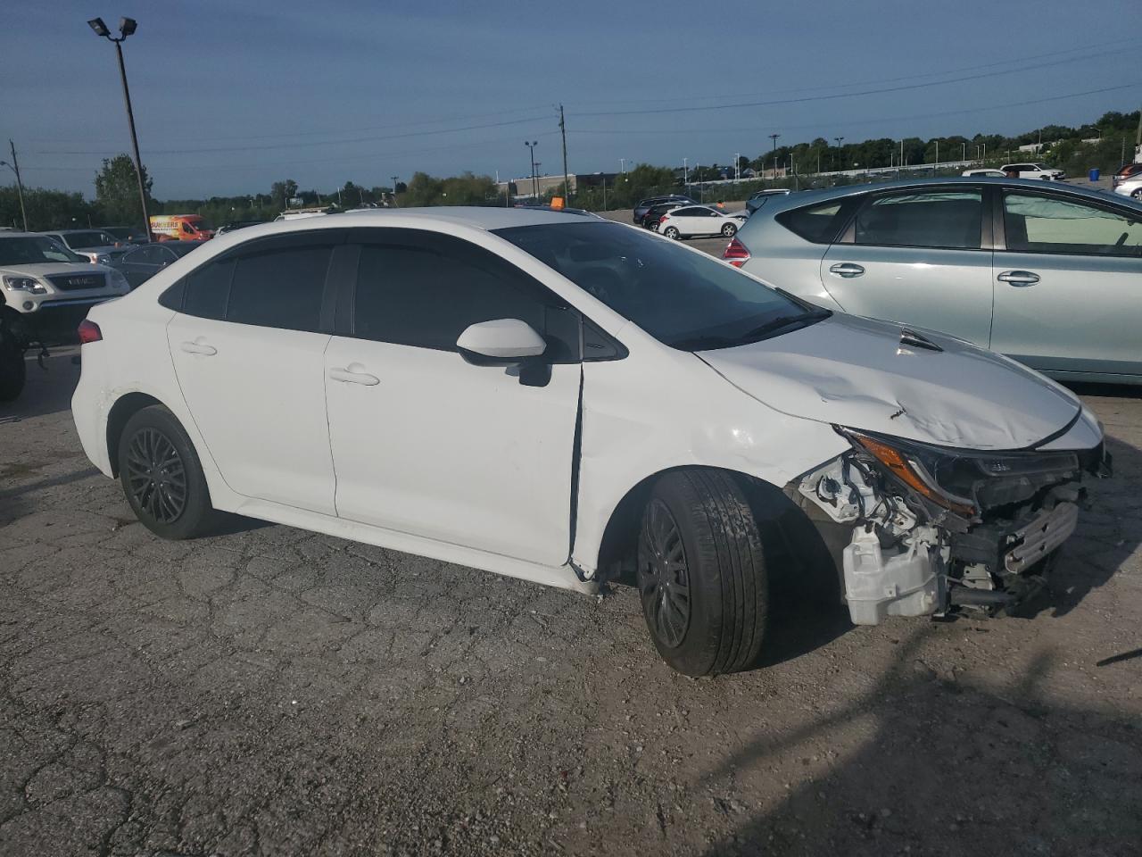2021 TOYOTA COROLLA LE - Фото 4