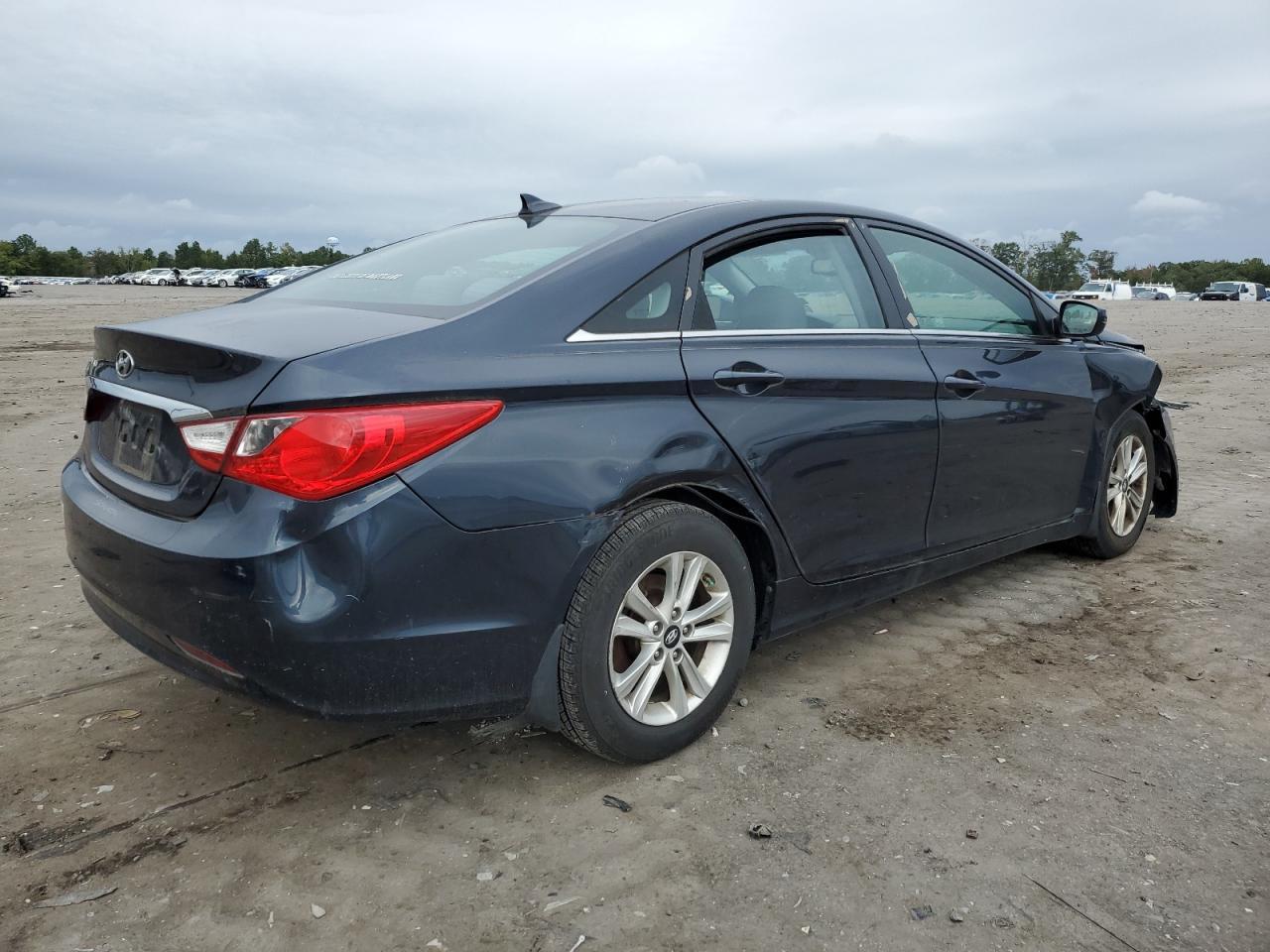 2013 HYUNDAI SONATA GLS - Image 3