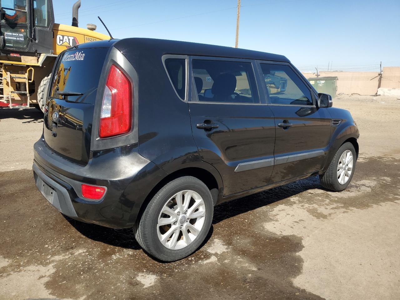 2013 KIA SOUL + - Image 3