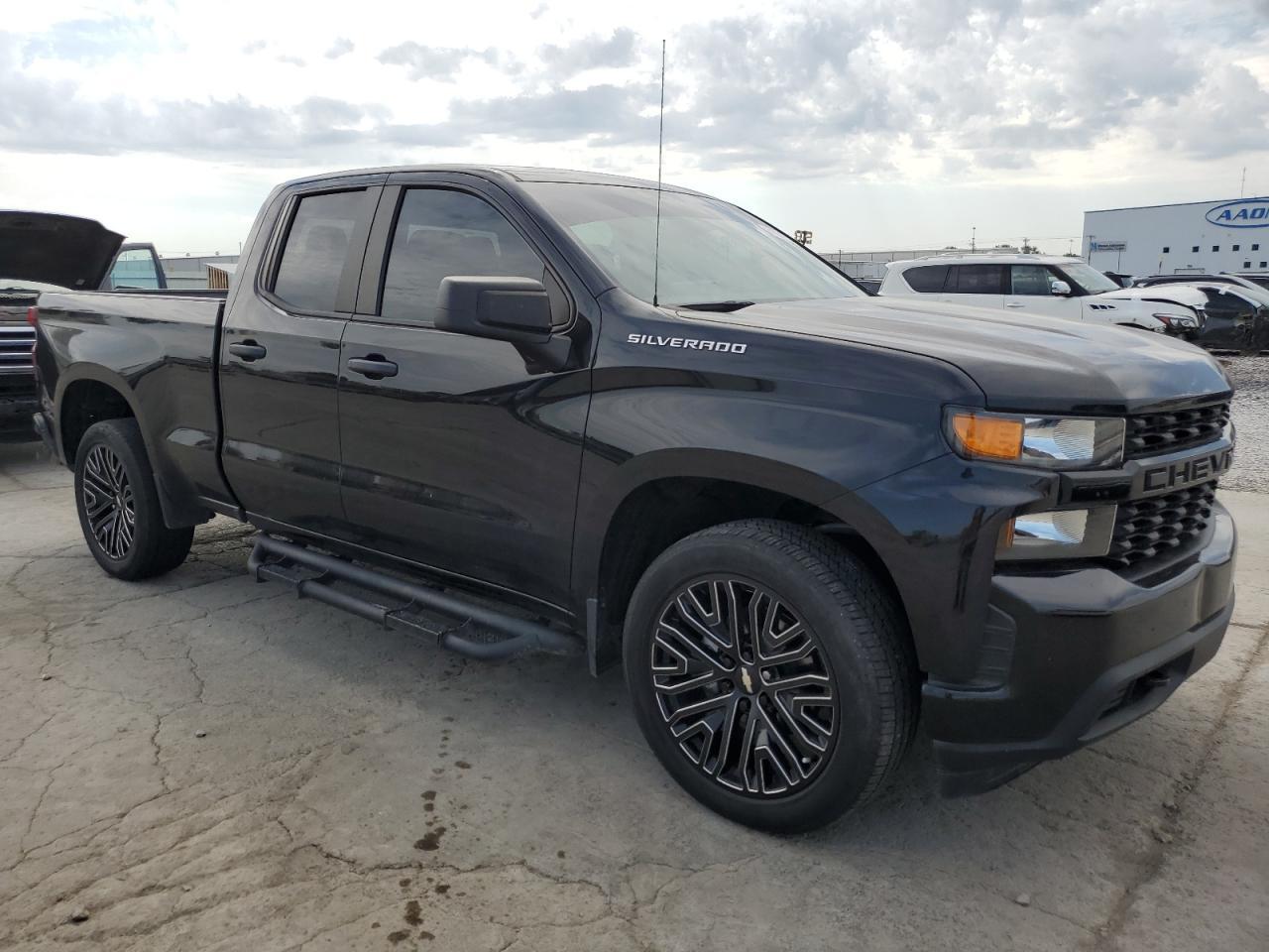 2019 CHEVROLET SILVERADO - Image 4