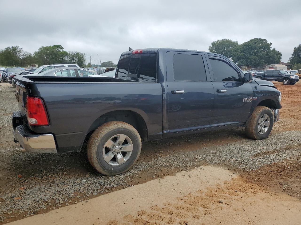 2015 RAM 1500 SLT - Image 3