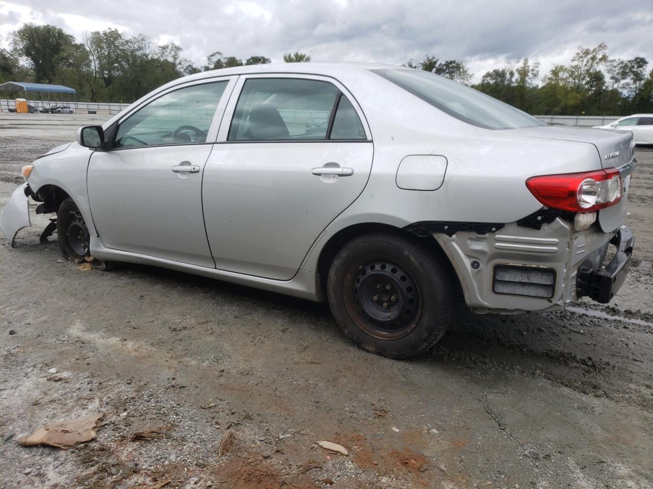 2013 TOYOTA COROLLA BA - Фото 2