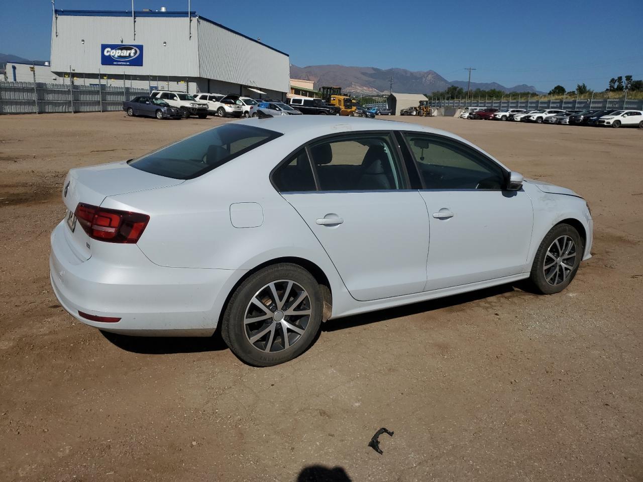 2017 VOLKSWAGEN JETTA SE - Image 3