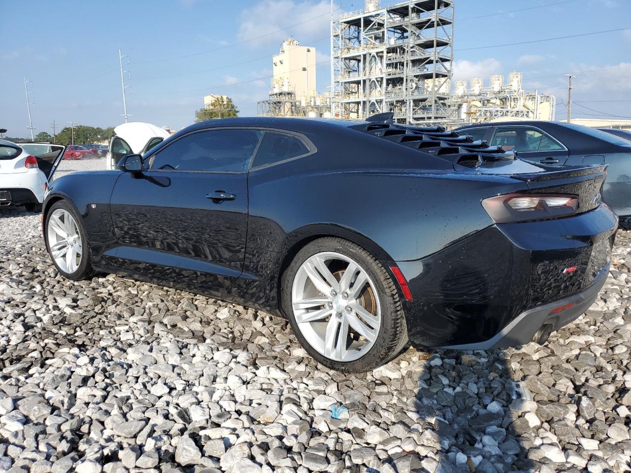 2018 CHEVROLET CAMARO LT - Image 2