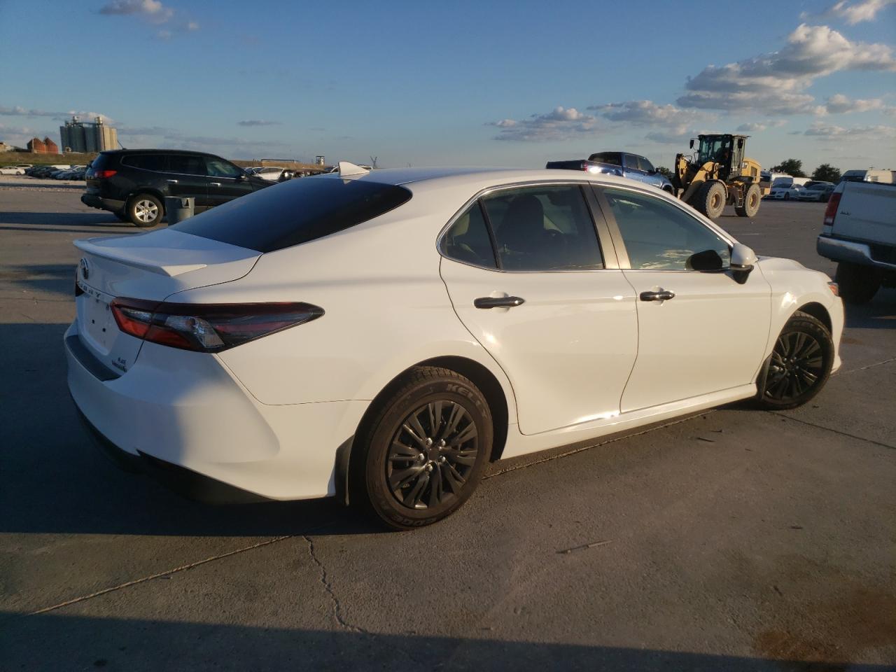 2023 TOYOTA CAMRY LE - Image 3