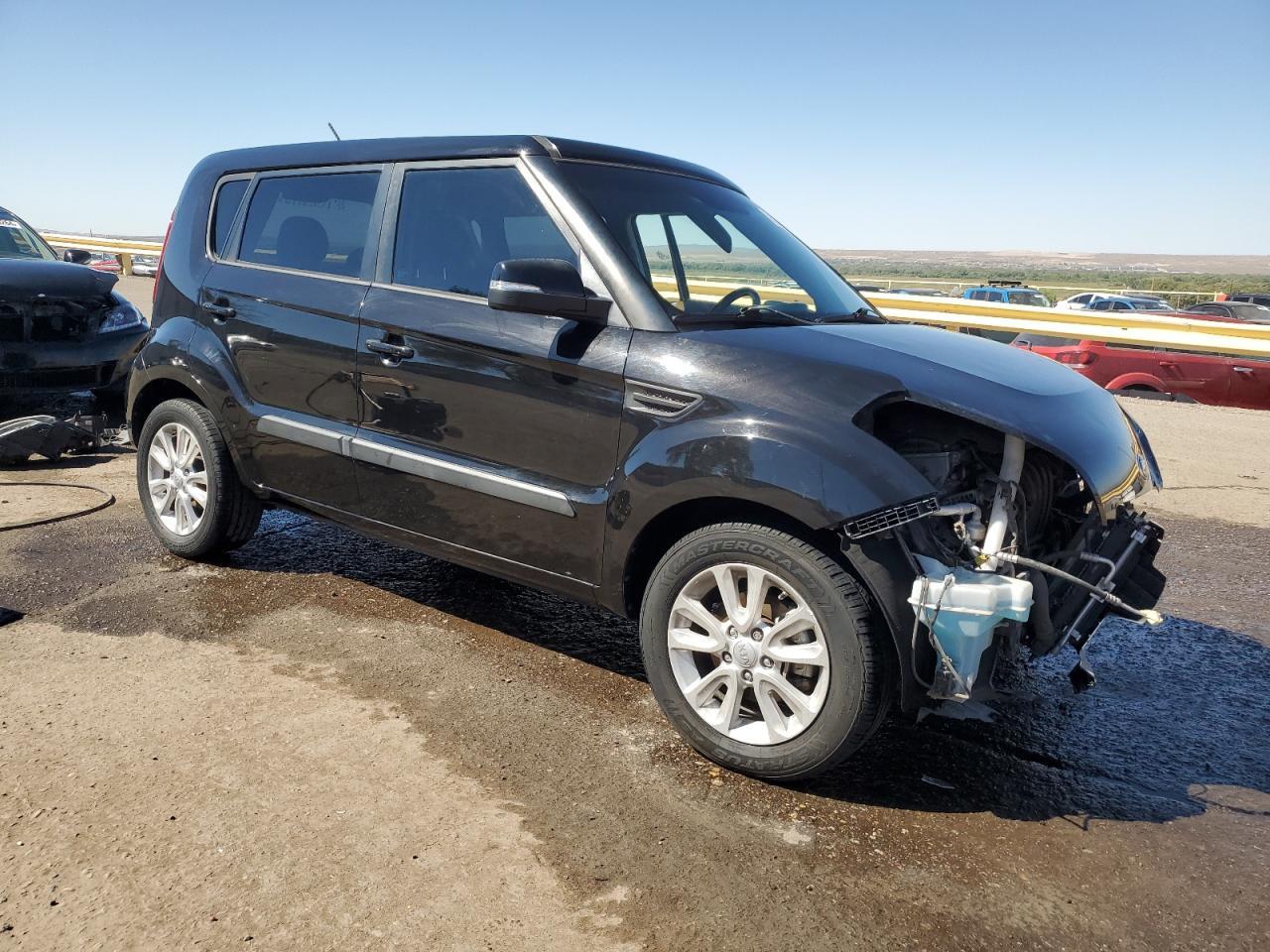 2013 KIA SOUL + - Image 4