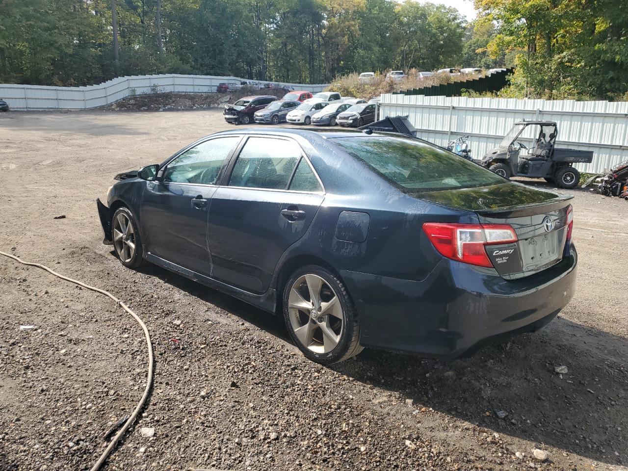 2014 TOYOTA CAMRY L - Image 2