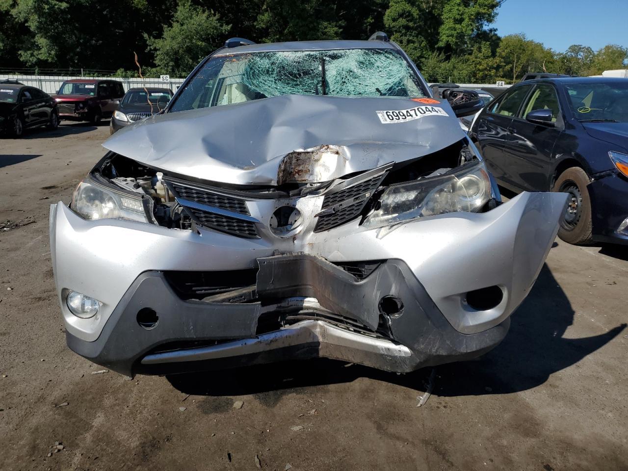 2015 TOYOTA RAV4 XLE - Фото 5